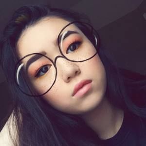 Meet your Posher, Alina